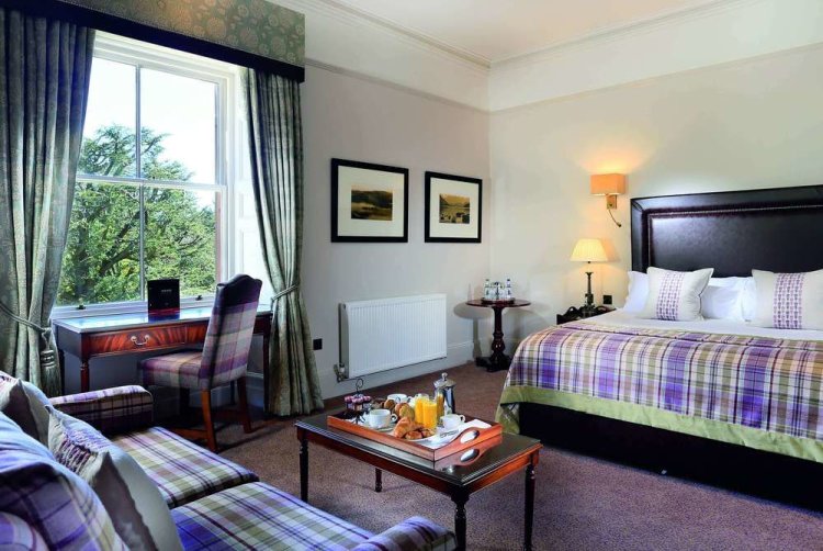 Macdonald Leeming House Hotel Room