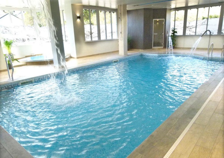 Stonecross Manor Swimming Pool