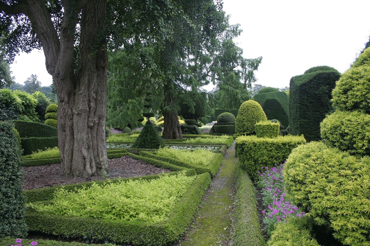 Leven's Hall Gardens