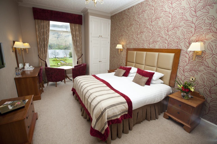 The Inn on the Lake Hotel Room
