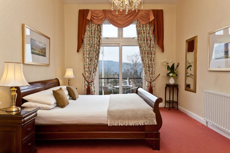 Rooms at Windermere Hydro Hotel